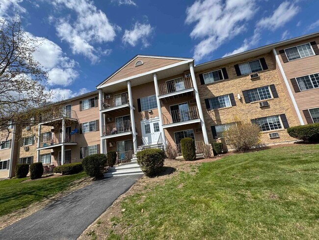 Foto del edificio - 377 Huse Rd