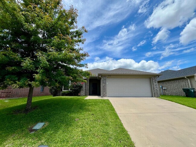 Foto del edificio - 2520 Meadowglen Ct