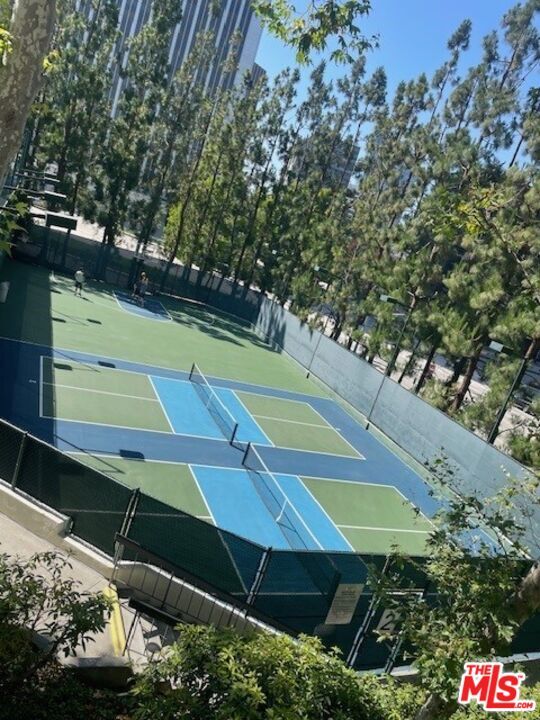 Foto del edificio - 2102 Century Park Ln