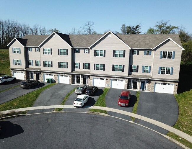 Building Photo - 2768 Monticello Ln