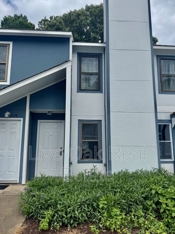 Foto principal - 2132 Point Hollow Ct.