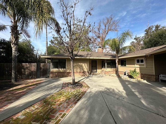 Building Photo - 13958 Almaden Expy