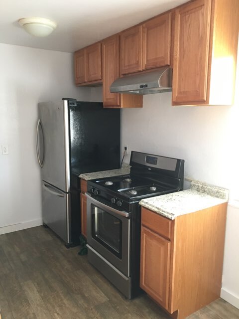 Kitchen - 418 3rd St