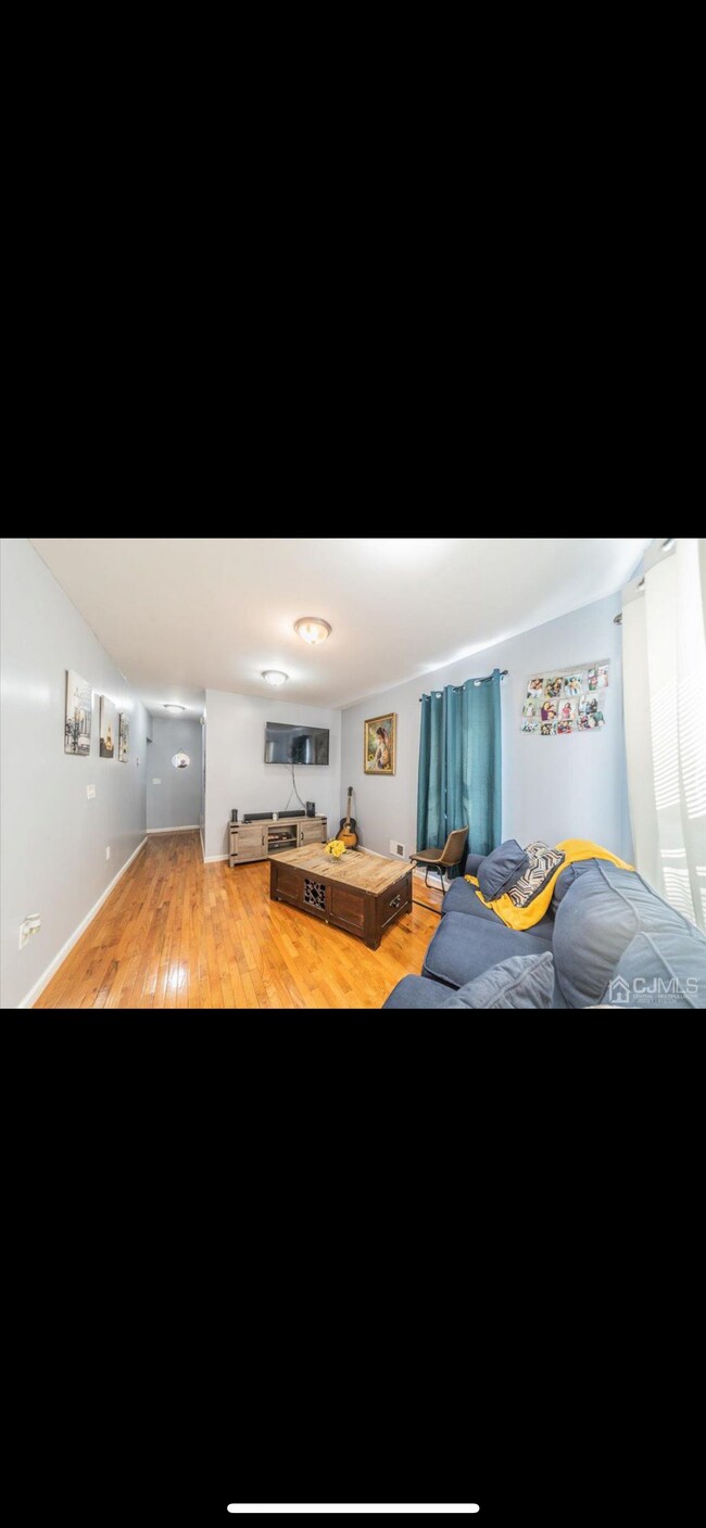 Foto del edificio - 524 Cornell St