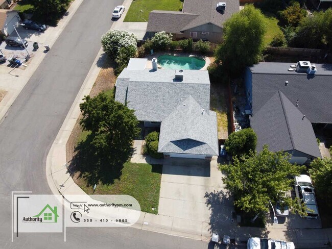 Foto del edificio - 1729 Marigold Way