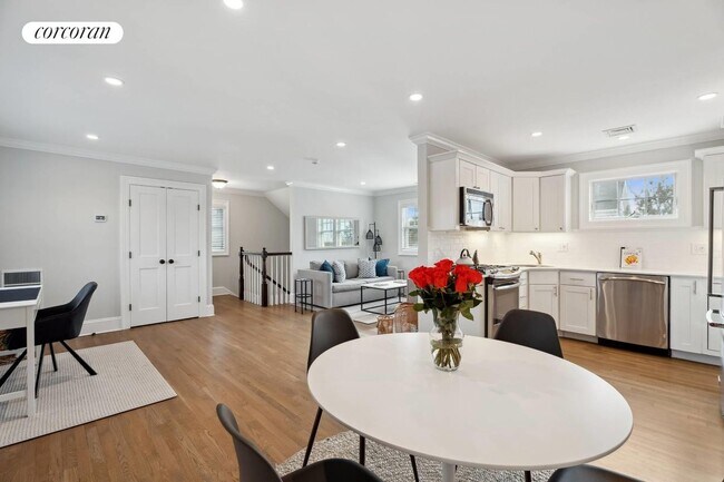 Building Photo - 26 Rampasture Rd