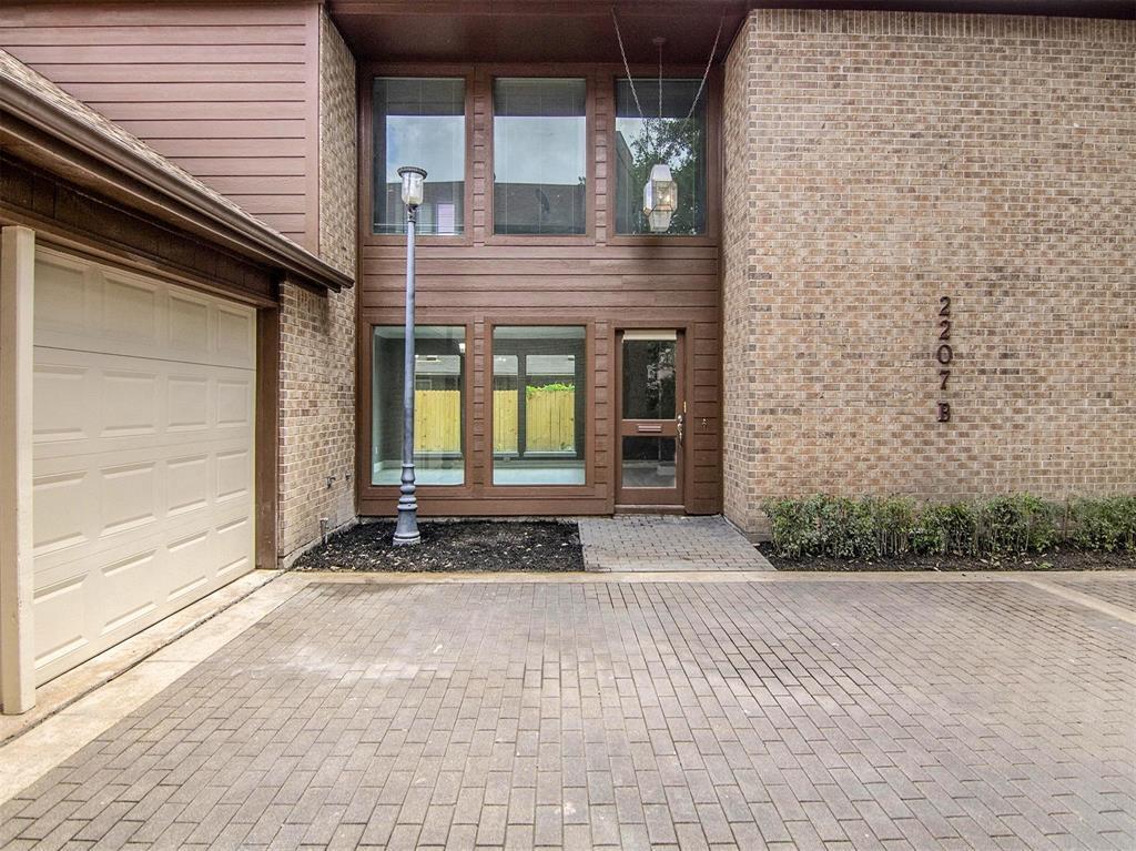 Primary Photo - 2207 Potomac Dr