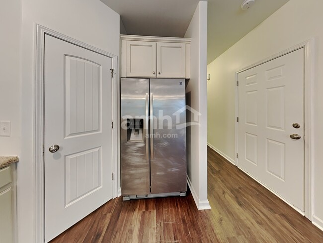Building Photo - 108 Citrine Ct