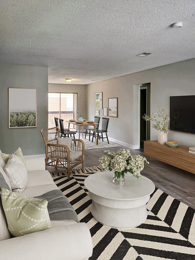 Open and bright Great Room with Dining Room - Wellesley Place