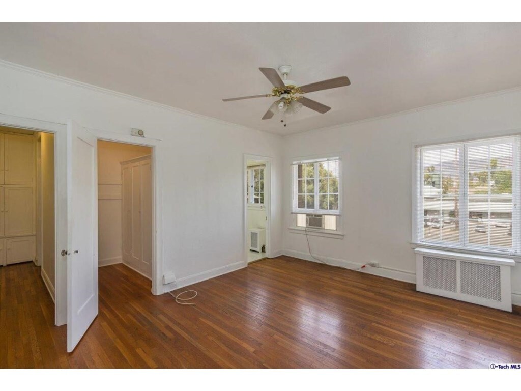 Walk-in Closet / Room - 85 Madison N Ave
