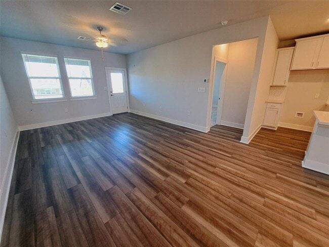 Building Photo - 1720 Purple Martin Dr