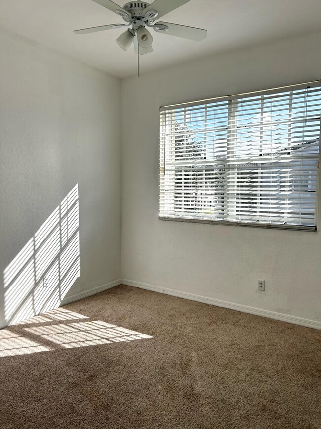 Building Photo - 3137 Grandiflora Dr