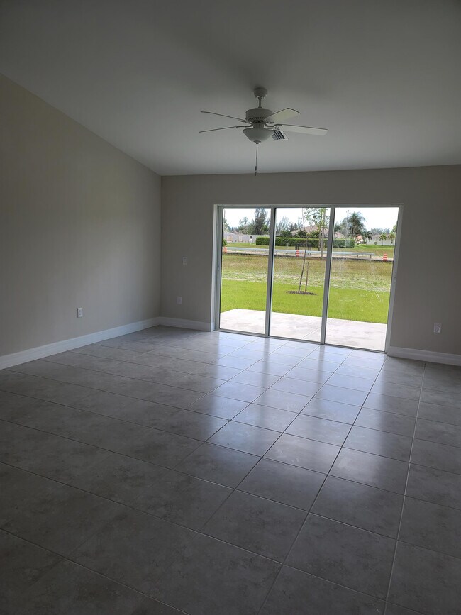 Foto del edificio - 2320 NW 24th Terrace