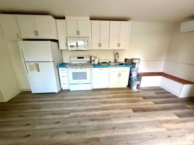 Building Photo - Brand New 2 bed/2 bath ADU