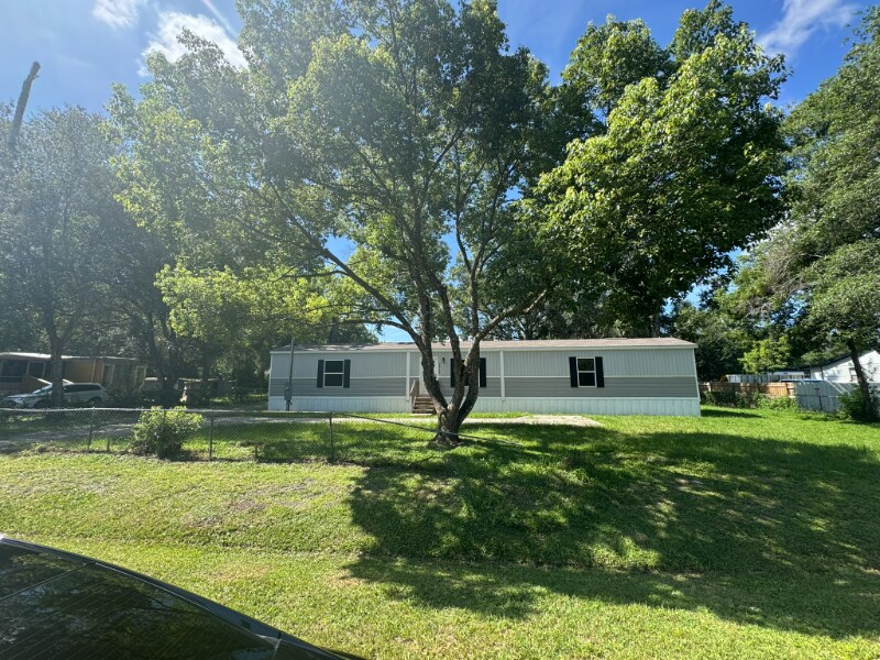 Primary Photo - 15744 Trigonia St