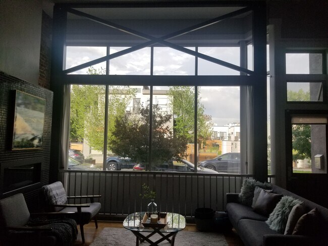 Foto del edificio - 3619 Osage St