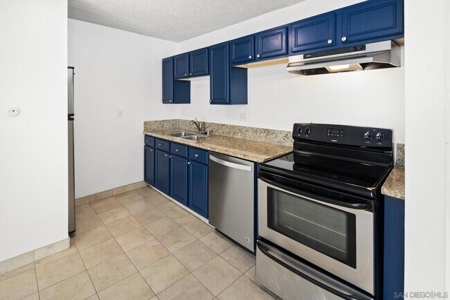 Building Photo - 3050 Rue D’Orleans