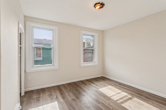 Building Photo - 2556 N Jessup St