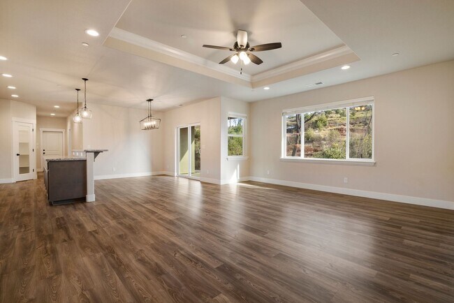 Foto del edificio - Discover your dream rental just minutes off the Skyway in beautiful Paradise