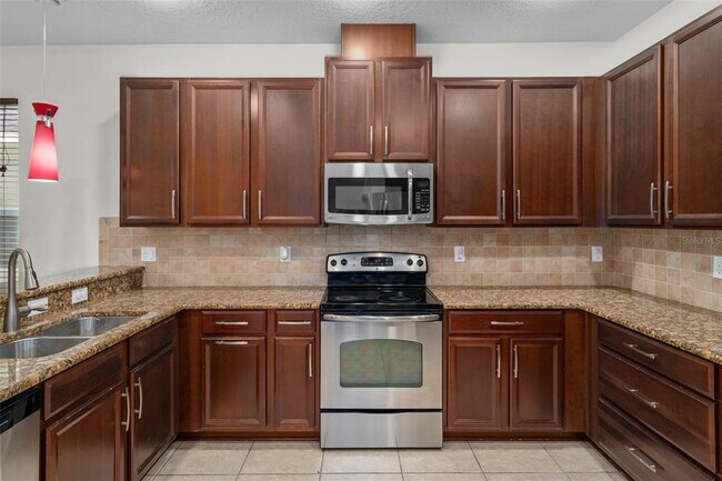 Foto del edificio - 16030 Bella Woods Dr