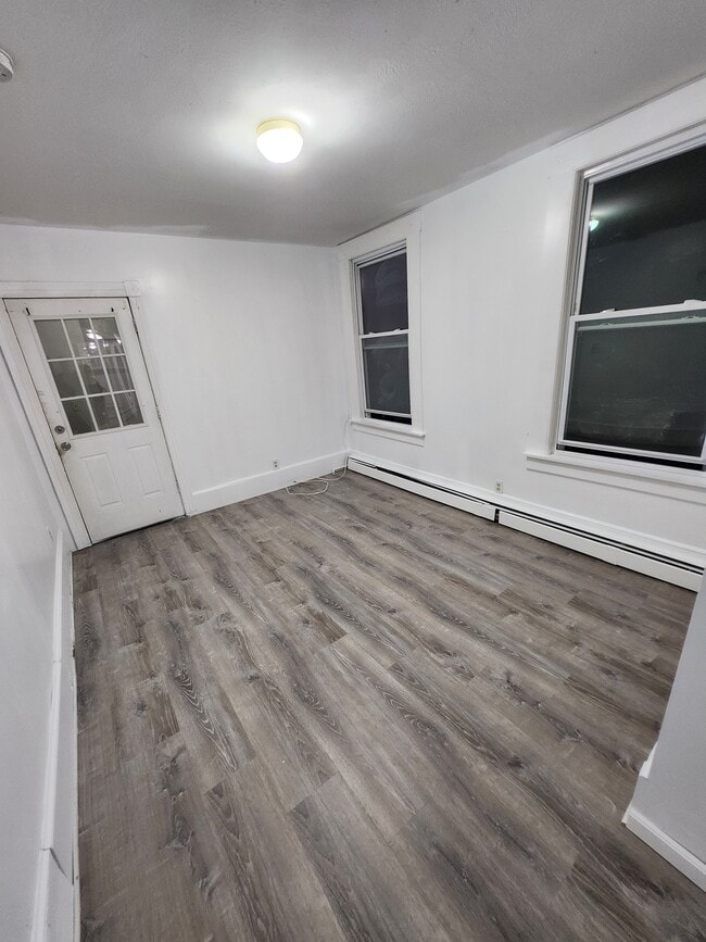 Building Photo - 84 Salem St