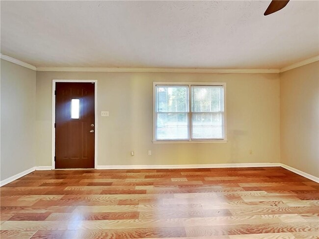 Building Photo - 2140 Kings Gate Cir SW