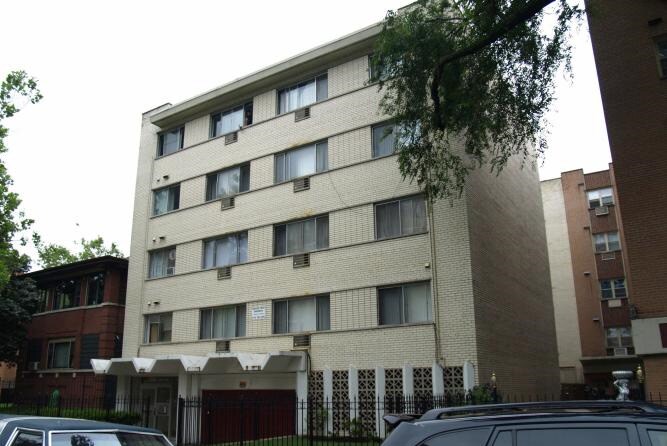 Kenmore, ¡alejado 5940 N - Crescent Drive Apartments