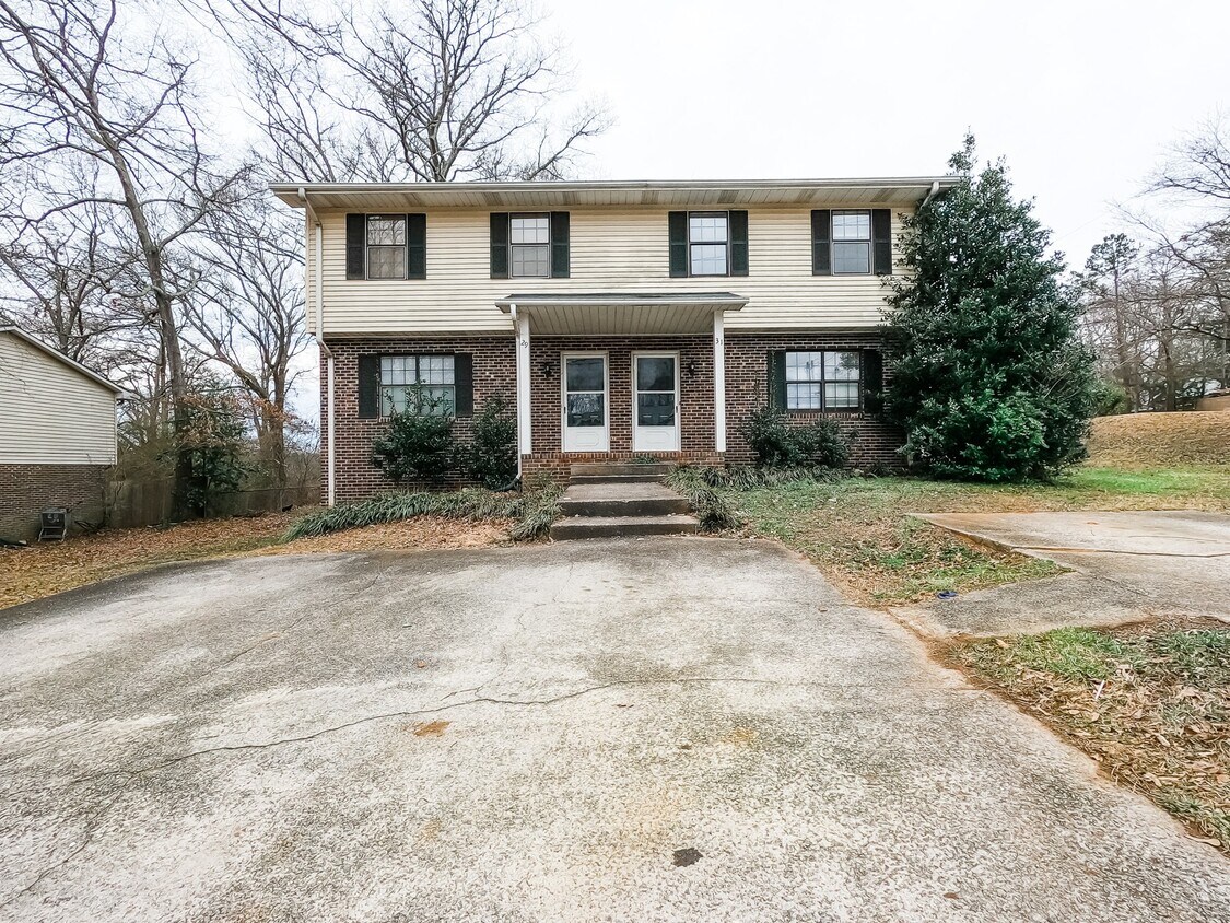 Primary Photo - 31 Saint Mark Rd