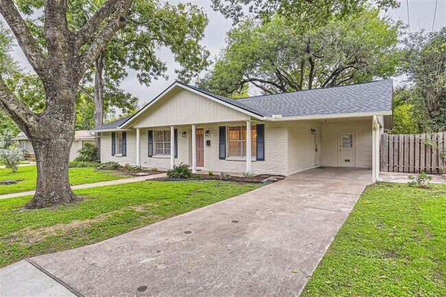 Foto del edificio - 6300 Brookside Dr