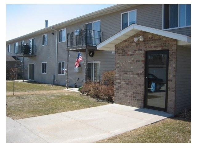 Building Photo - Ridgeview Manor - Trail I and II