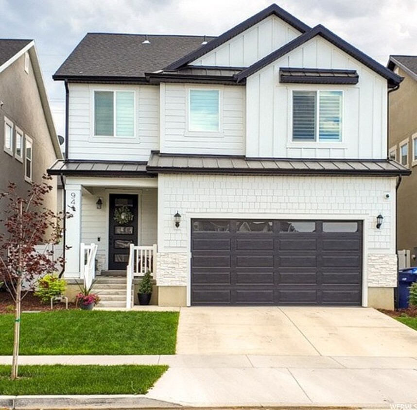 Foto principal - Beautiful 4 Bedroom Home, Bluffdale, 2827 ...