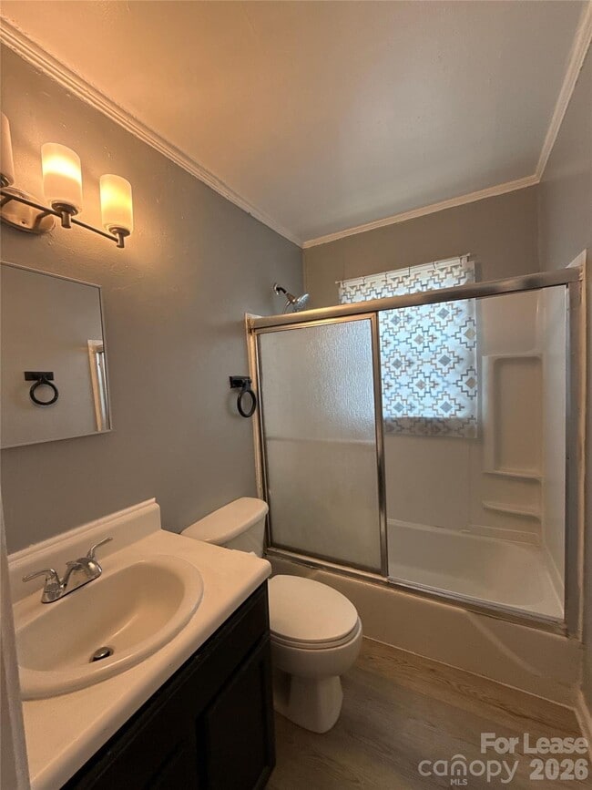 Building Photo - 3115 Seymour Dr