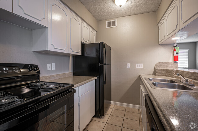 2HAB, 1BA - 800 ft² - The Citadel at Med Center Houston Apartments