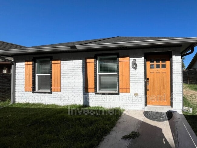 Building Photo - 4701 N 6th St
