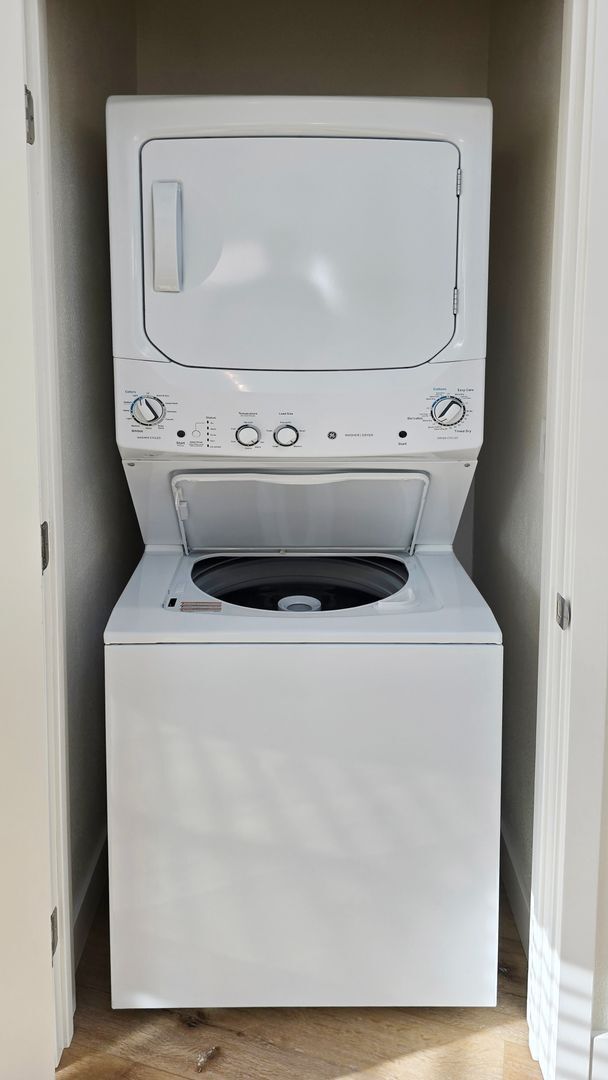 Foto del edificio - Newly constructed 1-bedroom, 1-bath ADU in prime Encino Village location.