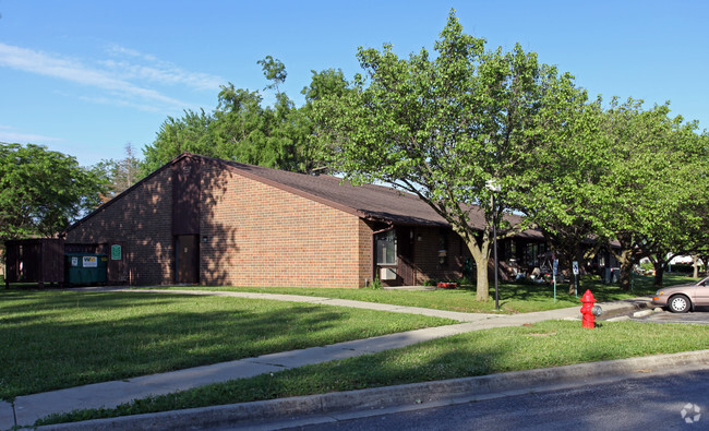 Building Photo - Cedar Park Apartments