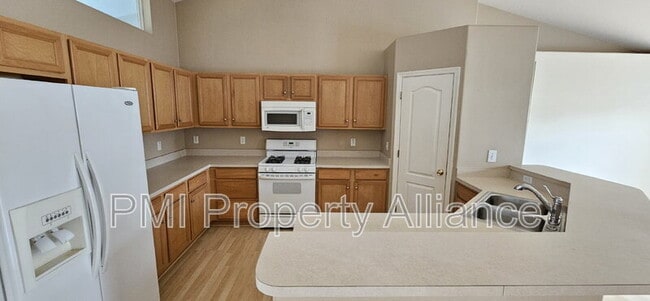 Foto del edificio - 10600 Cedar Forest Cir