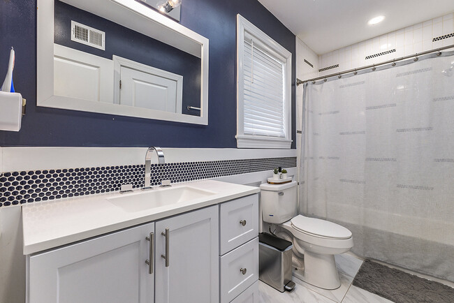 Building Photo - Reservoir