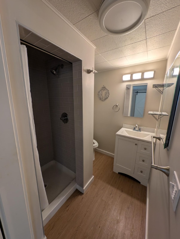 Building Photo - 12965 NE Carl Rd