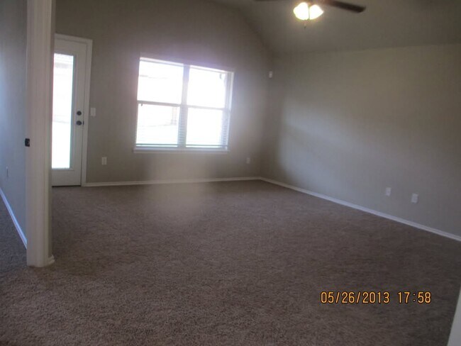Building Photo - 2401 Frisco Way