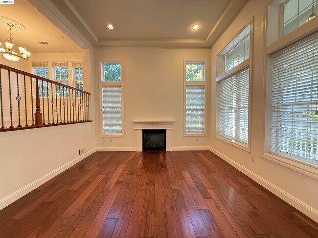 Foto del edificio - 3687 Whitworth Dr