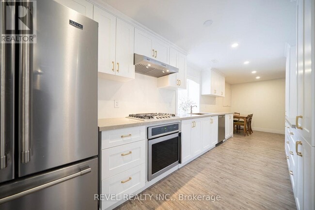 Building Photo - 20 Casson Ln