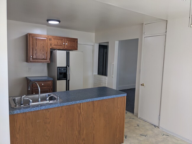 Kitchen - 77 E Liberty St