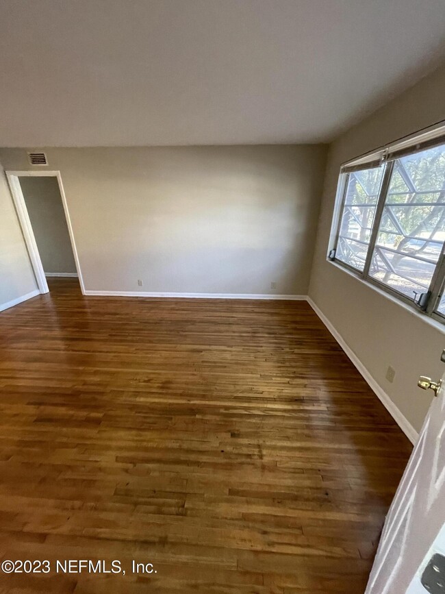Building Photo - 5452 Santa Rosa Way
