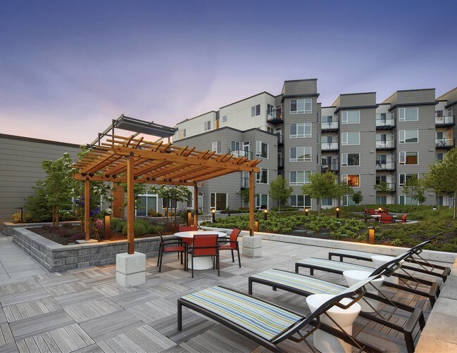 Waterscape at Juanita Village Apartments Kirkland, WA