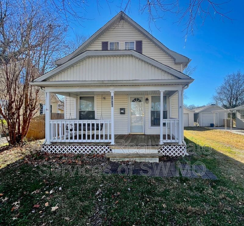 Primary Photo - 1430 E McDaniel St