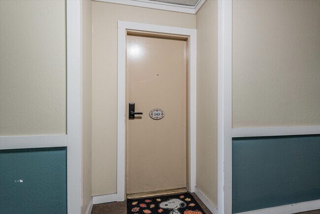 Foto del edificio - 1730 Halford Ave