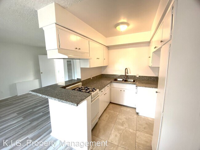 Foto del edificio - 1 br, 1 bath Apartment - 14109 Hatteras St...