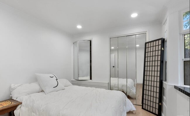 Bedroom - 823 Glendale Blvd