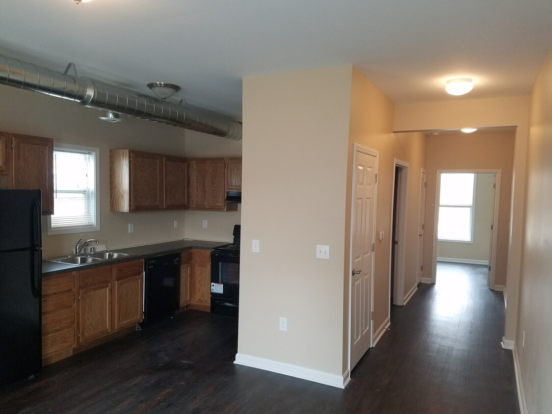Foto principal - 412 E Third St